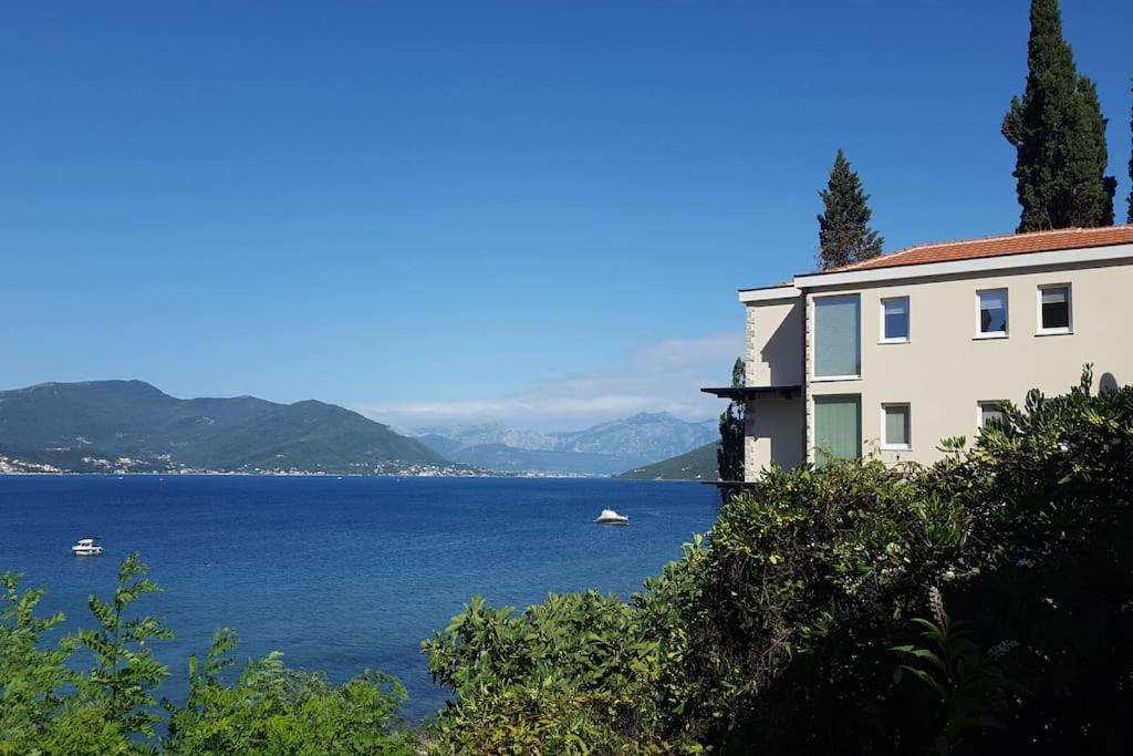 Detached Villa With Stunning Views In Njivice, Montenegro Exteriér fotografie